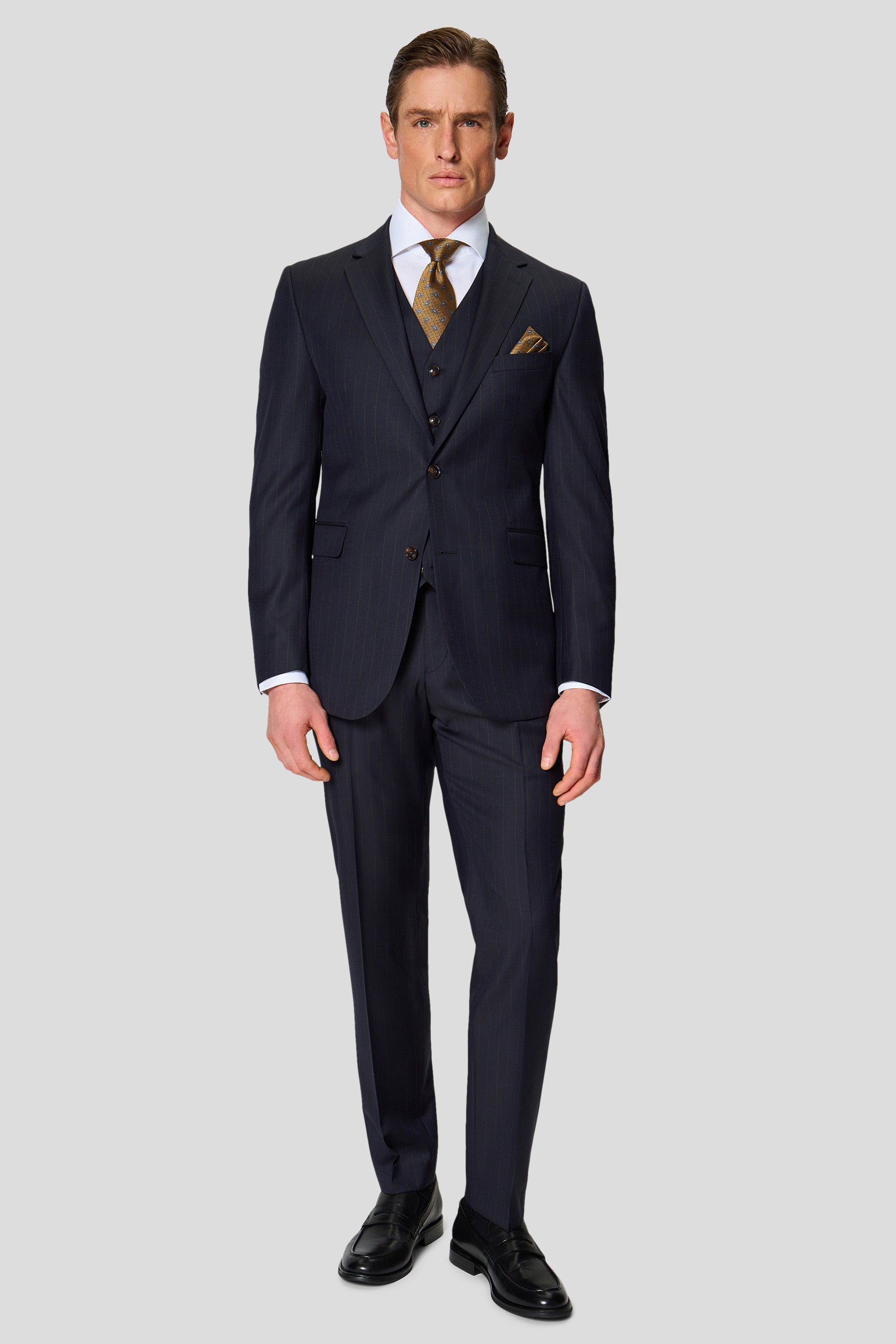 HERITAGE navy three-piece jakkesæt med nålestriber MBO